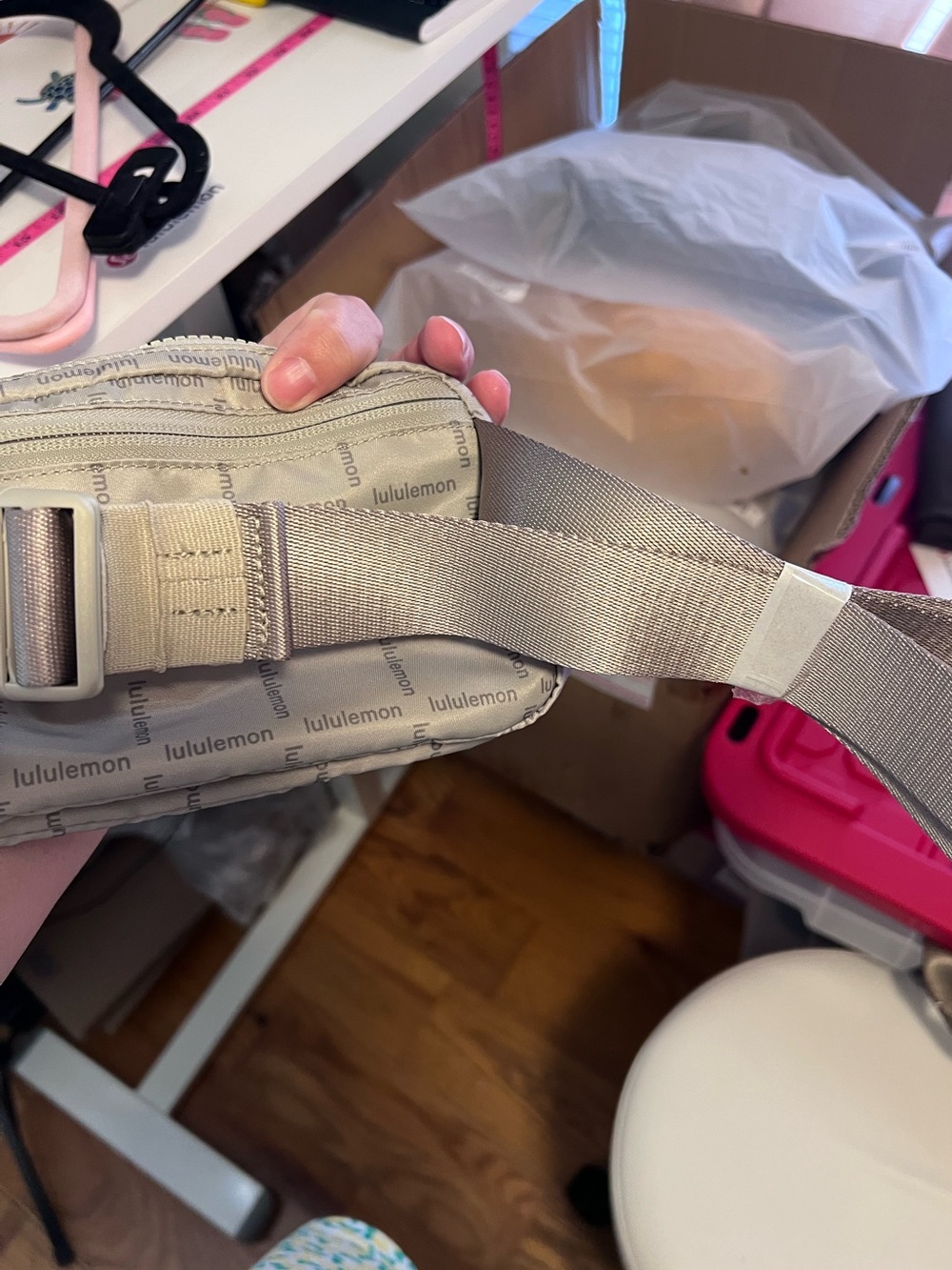 #750 NWT Lululemon Everywhere Belt Bag 1L White Granite Medium Light Grey Crossb - Picture 2 of 8